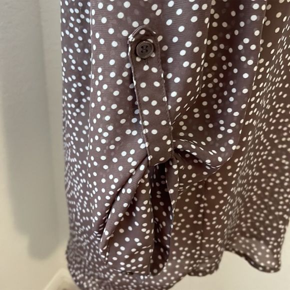 Maurices Women's M Brown Polka Dot Blouse Polyester V-Neck Lightweight Top - Picture 8 of 9